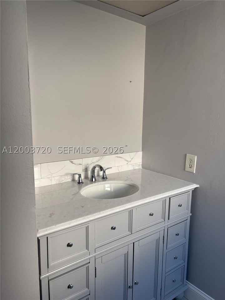 8444 Nw 23rd Mnr #W - Photo 7 of 25