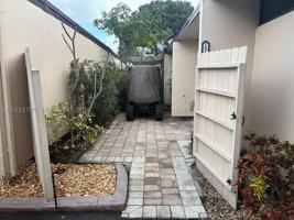 featured image of 15003 Coconut Ct