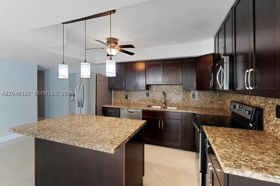 1400 Ne 54th St #102 - Photo 4 of 21