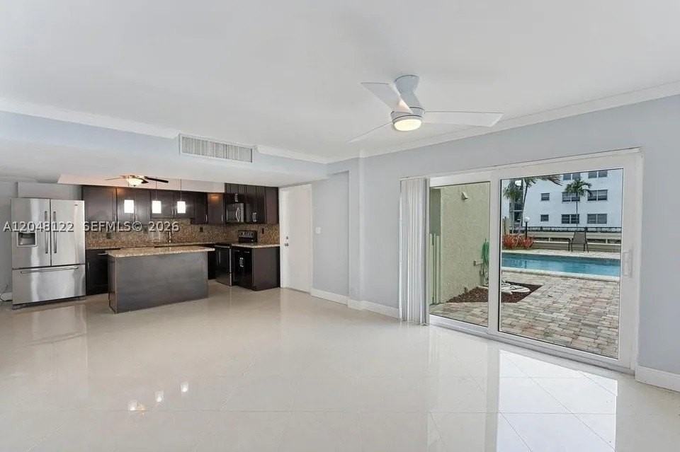 1400 Ne 54th St #102 - Photo 6 of 21