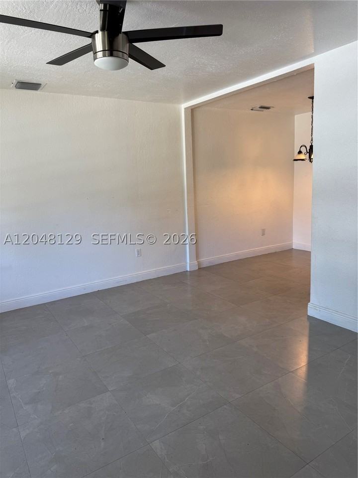 1281 Ne 209th Ter - Photo 2 of 15