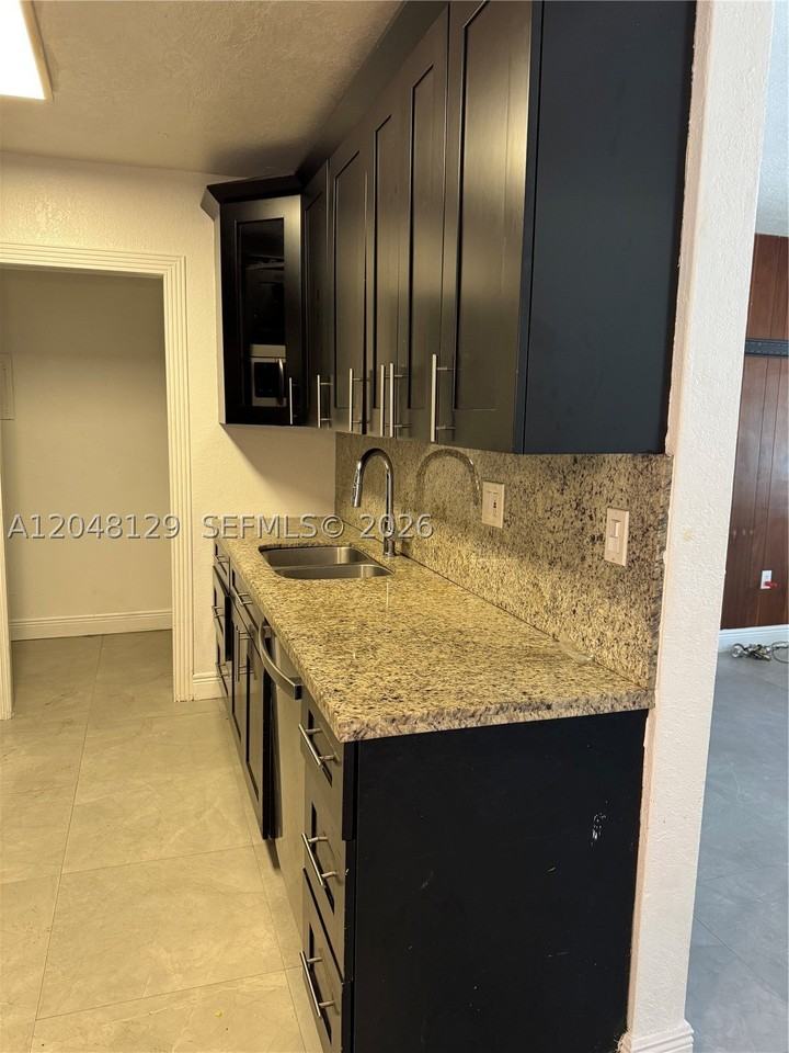 1281 Ne 209th Ter - Photo 6 of 15
