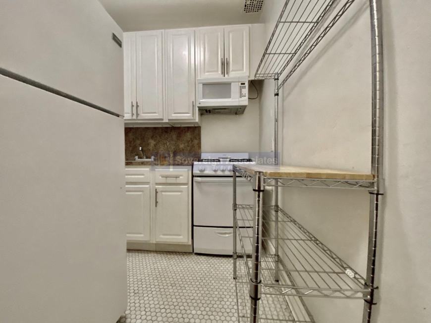 320 W 106th St - Photo 4 of 8