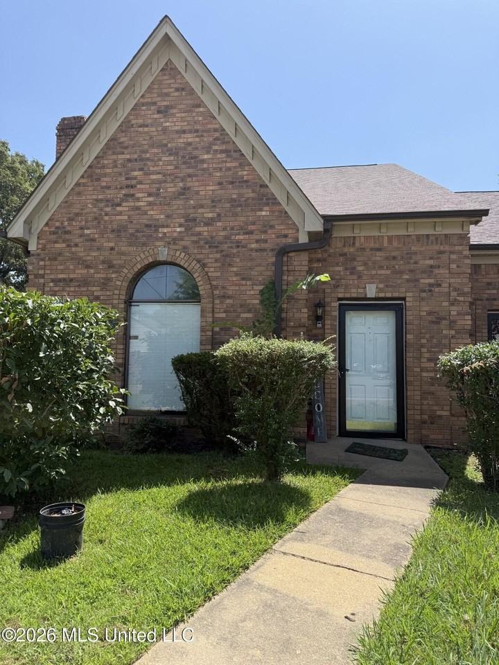 7090 Greenbriar Dr - Photo 3 of 22