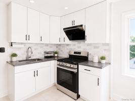 featured image of 83 Lyon Pl #2