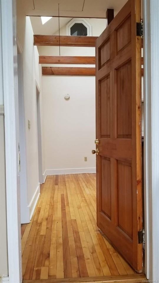 92 Roe Ave #3 - Photo 3 of 17