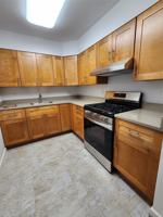 featured image of 905 E 82nd St