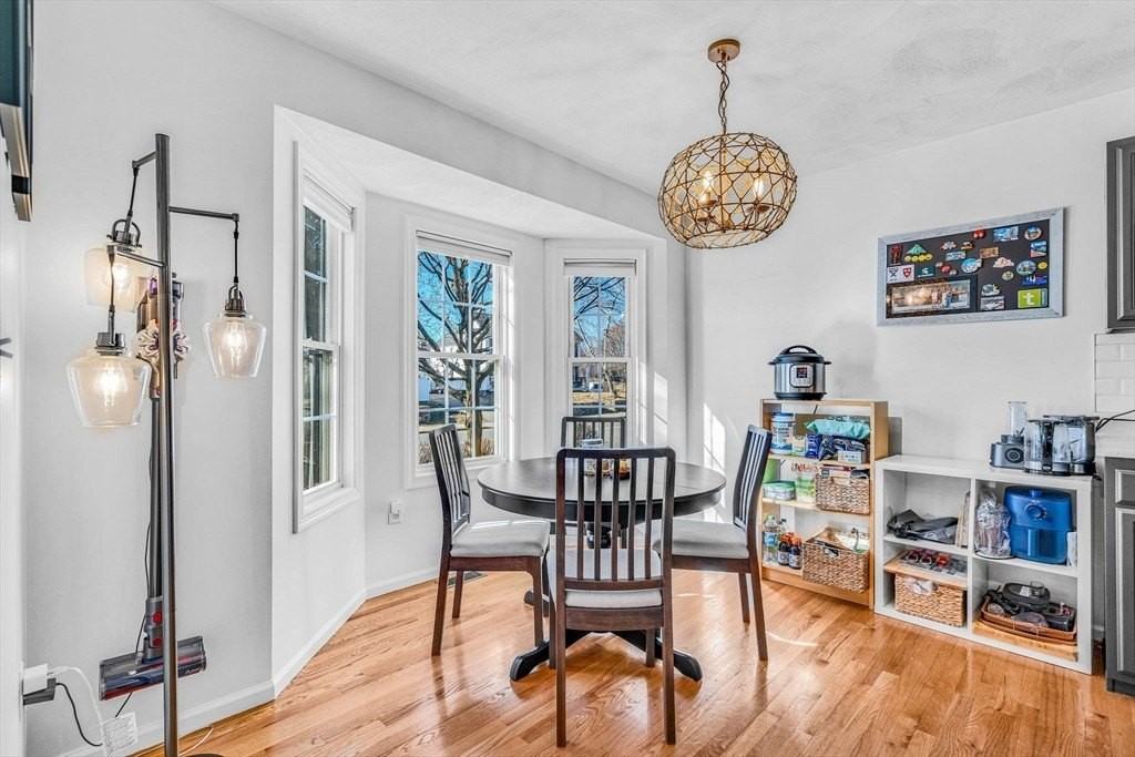 555 Main St #8 - Photo 6 of 19