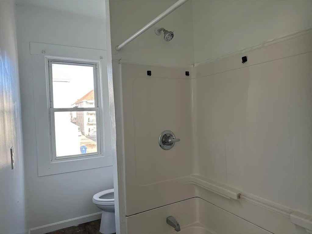 175 Phillips Ave #2 - Photo 4 of 4