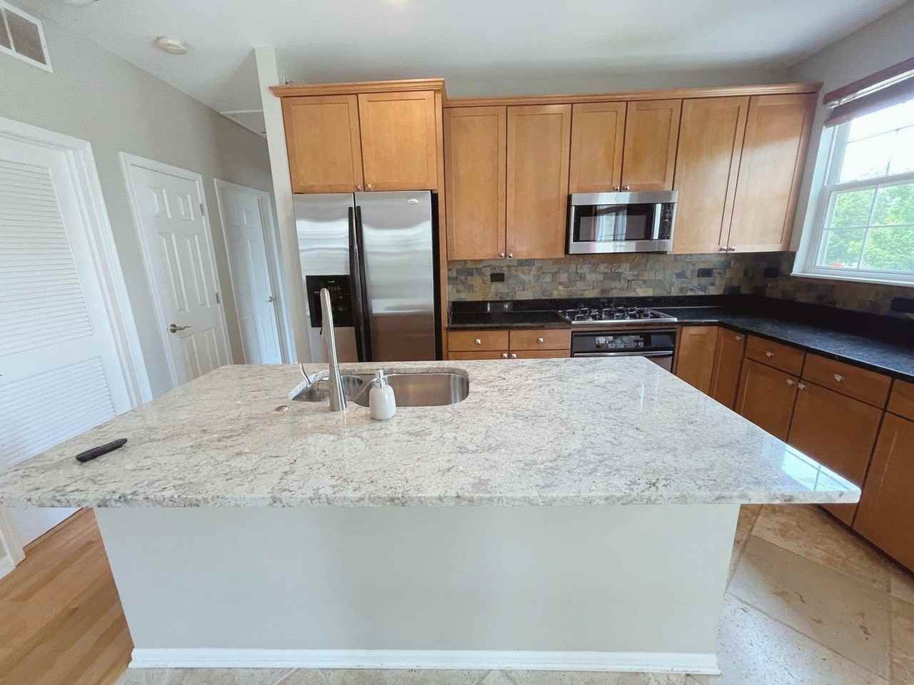 1388 Scarboro Rd #1103 - Photo 7 of 20