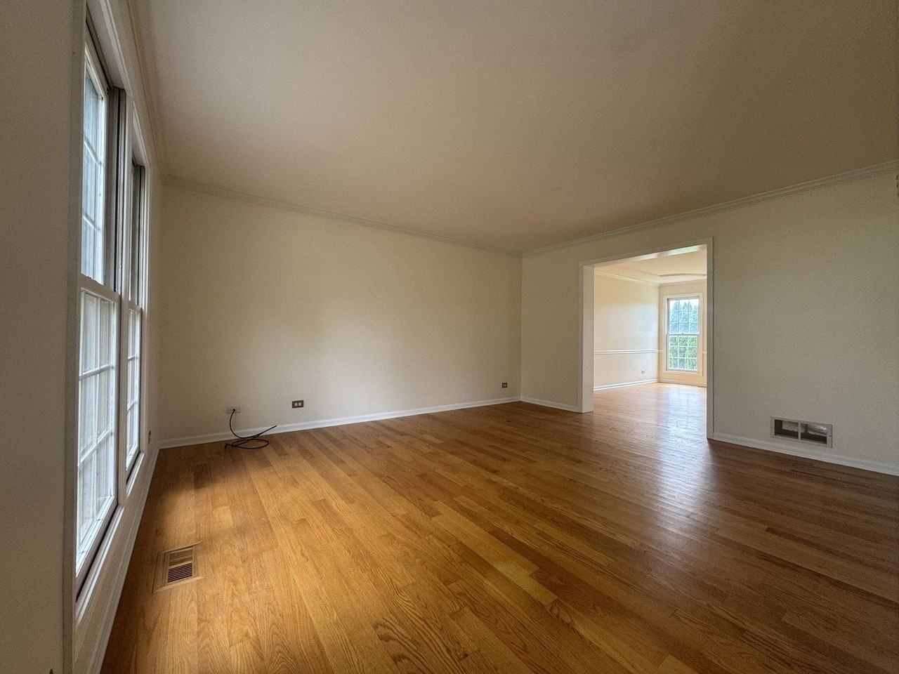 1108 Hollingswood Ave - Photo 3 of 21