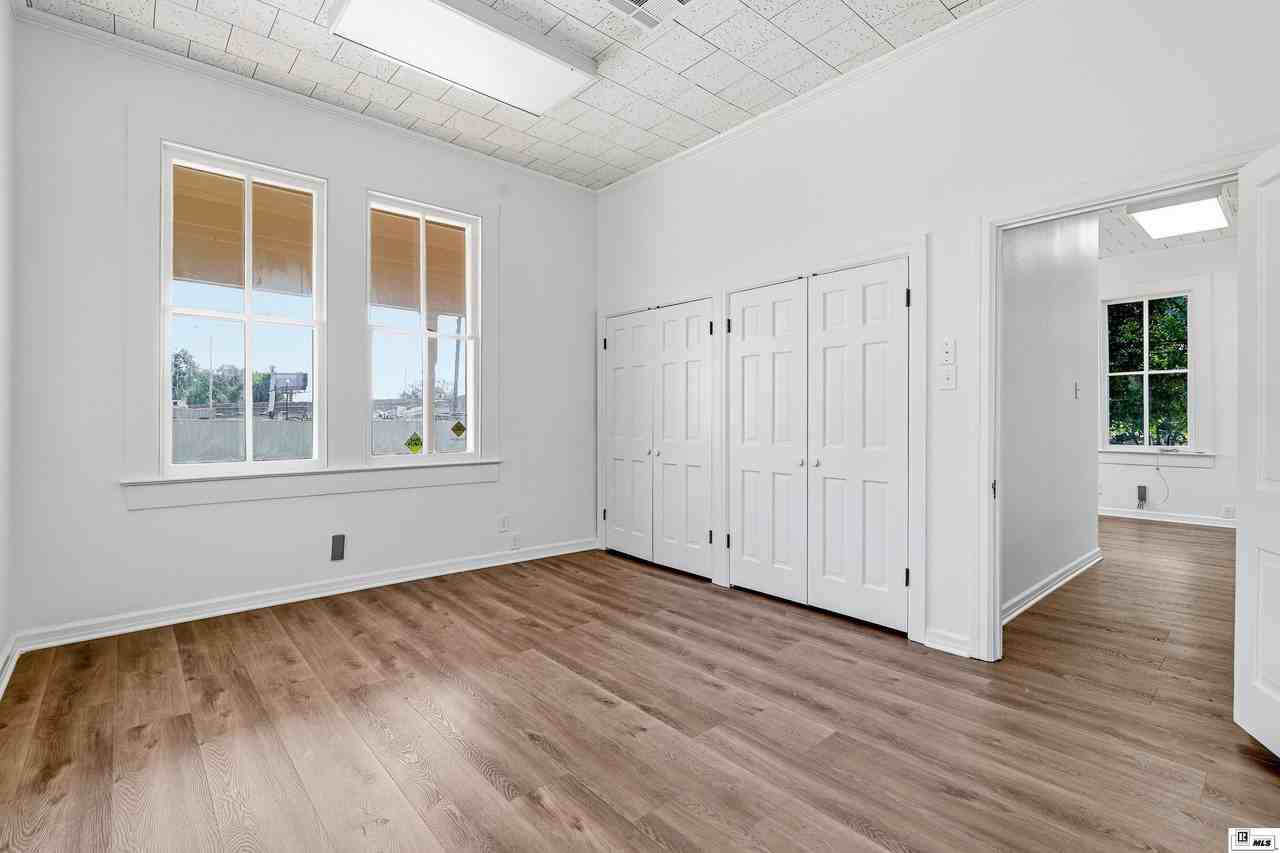 315 N 5th St - Photo 7 of 25