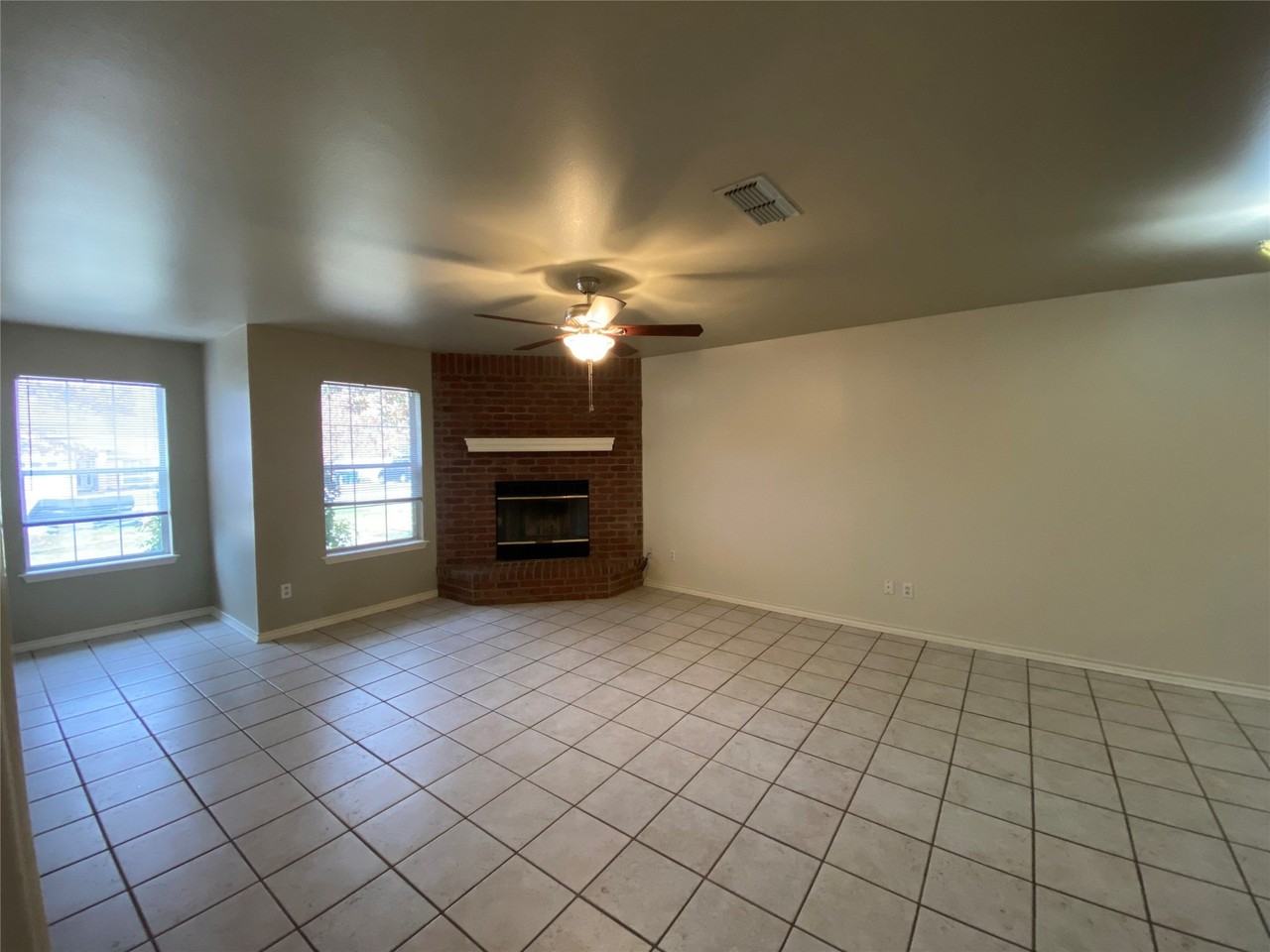 3241 Lexington Dr - Photo 5 of 16