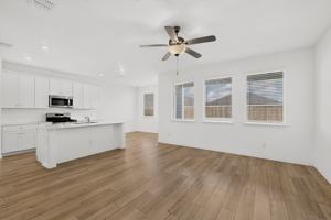 featured image of 1129 Flameleaf Dr