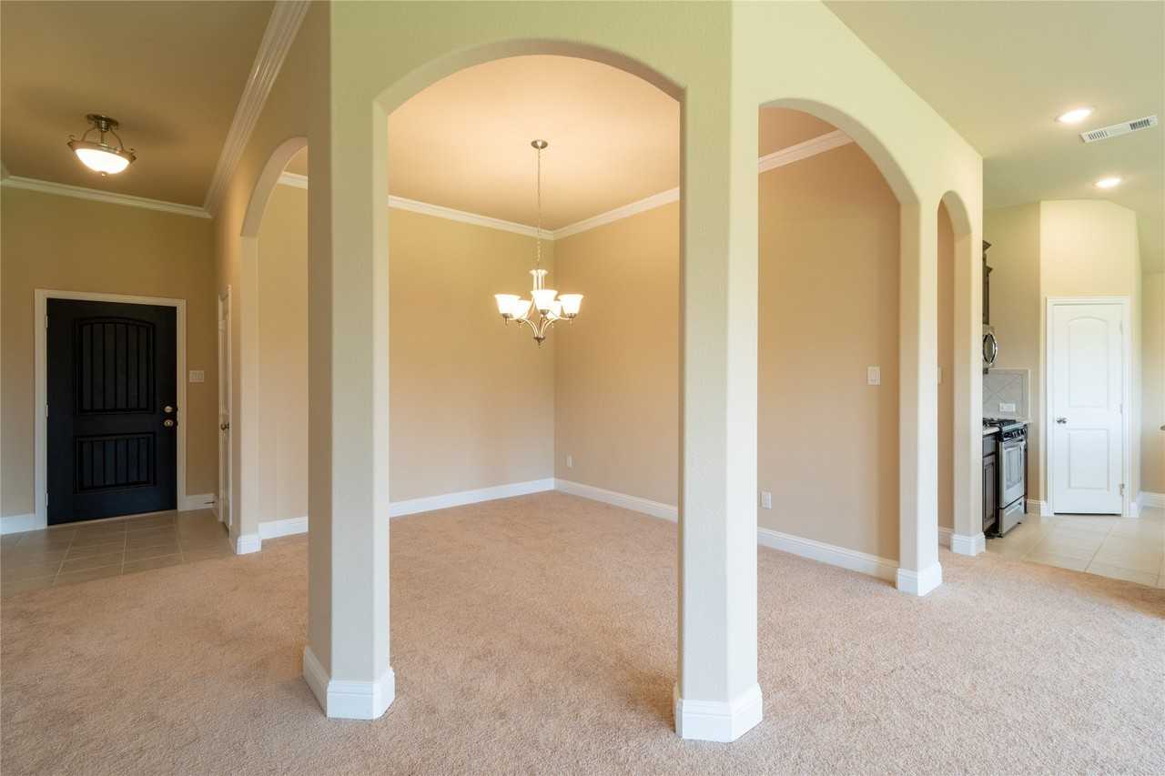 3014 Bobcat Dr - Photo 3 of 21