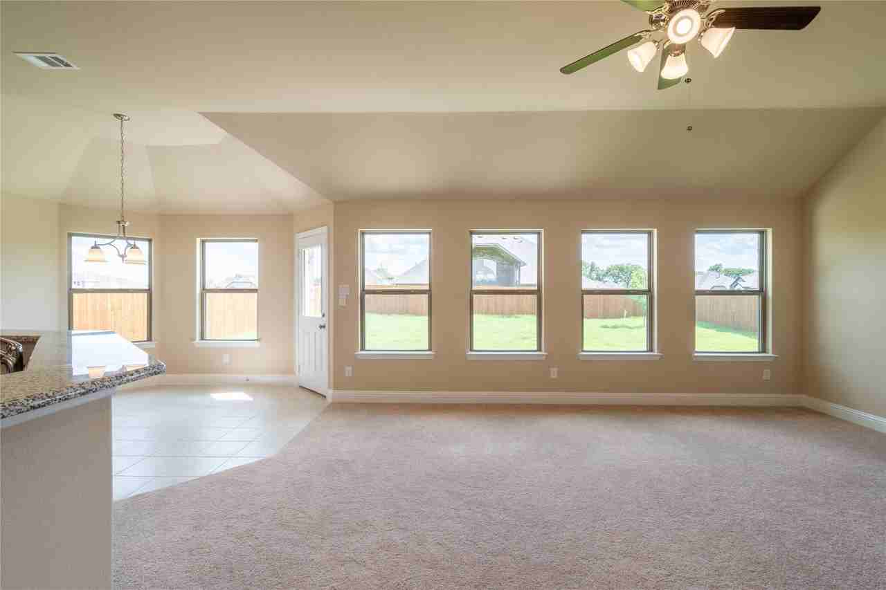 3014 Bobcat Dr - Photo 6 of 21
