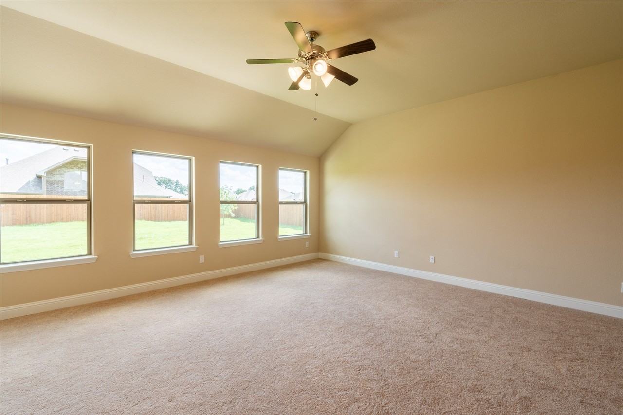 3014 Bobcat Dr - Photo 7 of 21