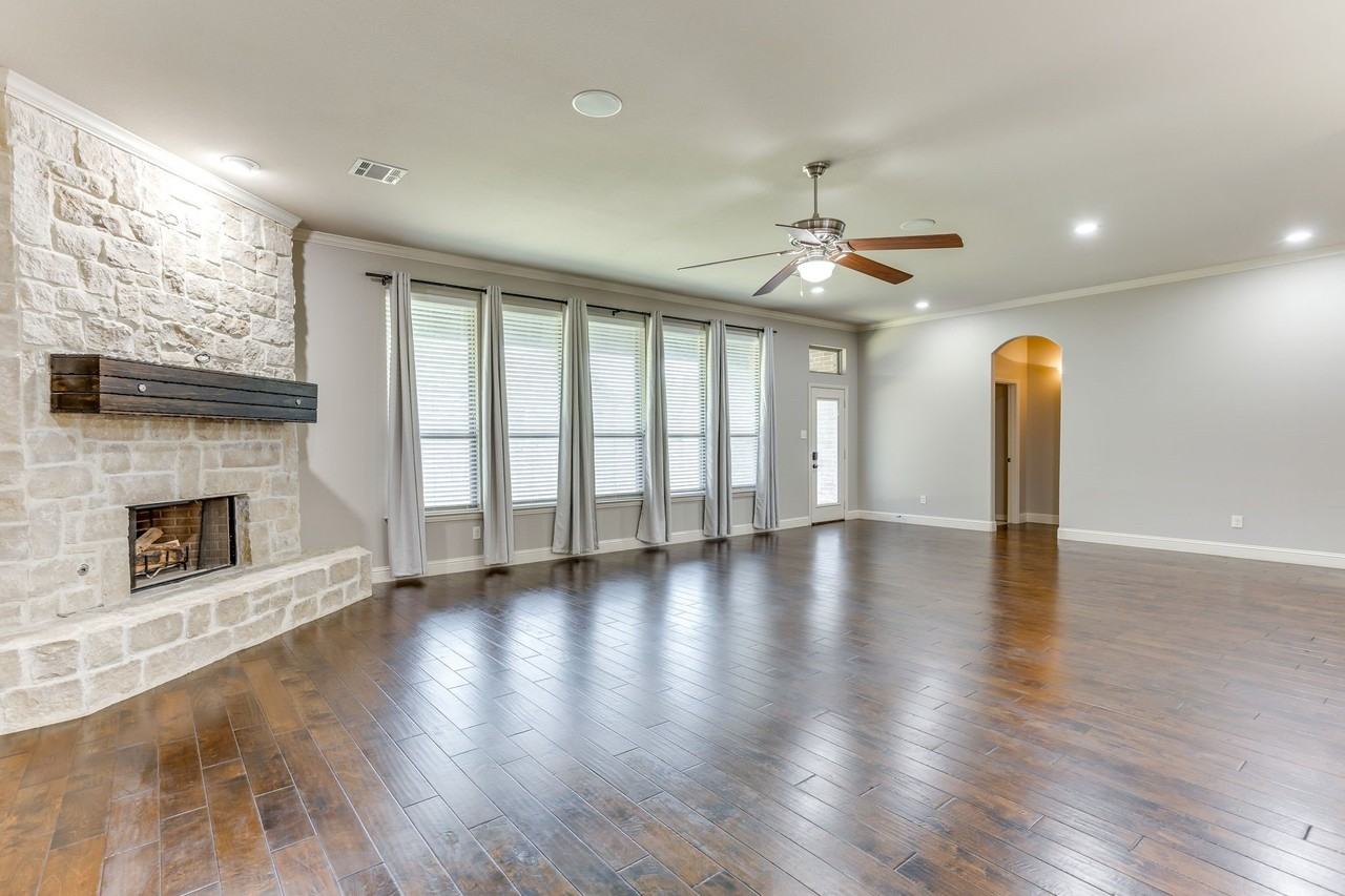 8241 Sandhill Crane Dr - Photo 4 of 18