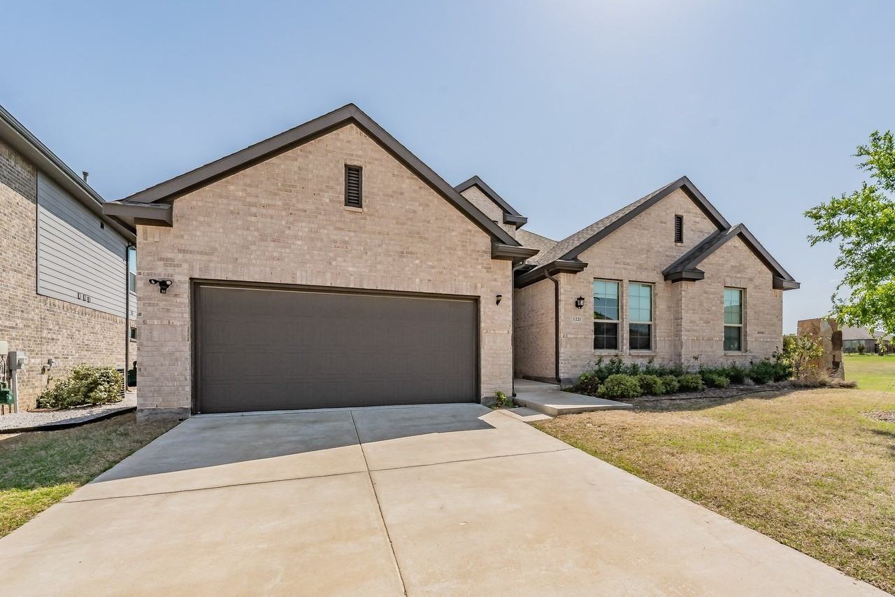 1221 Coralberry Dr - Photo 2 of 36