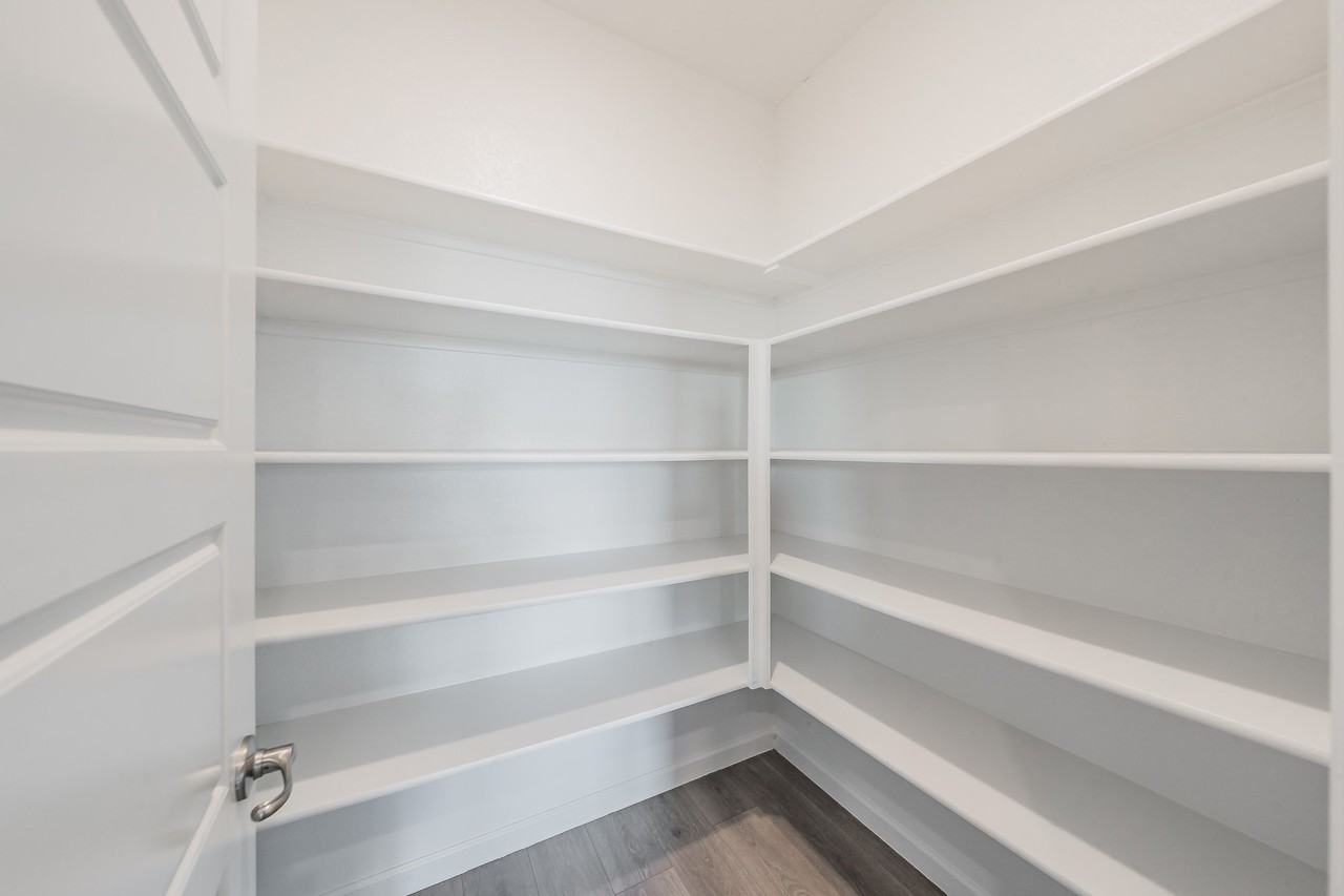 1221 Coralberry Dr - Photo 7 of 36