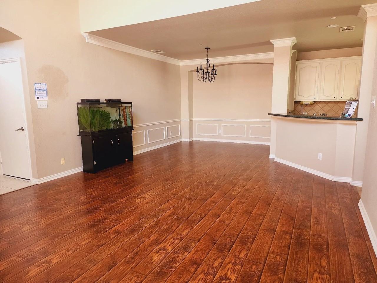 8115 Sycamore Dr - Photo 7 of 12