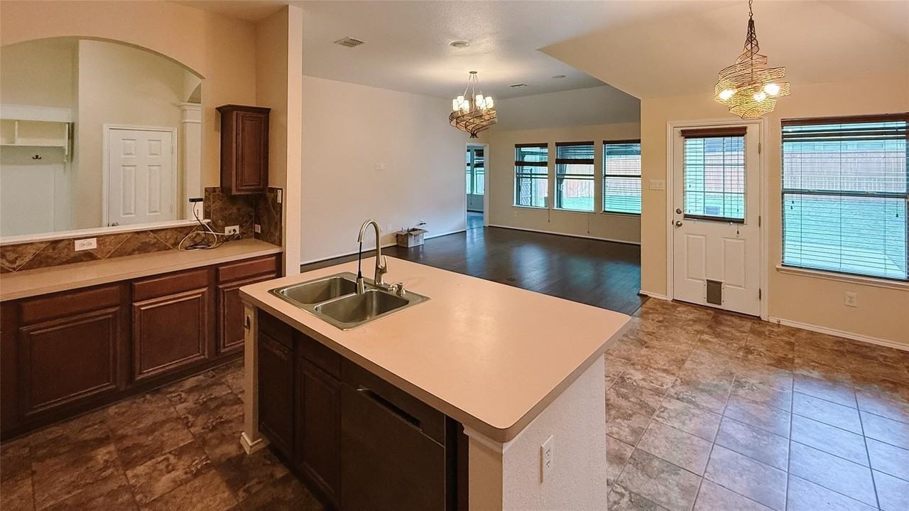 4308 Summer Star Ln - Photo 2 of 22