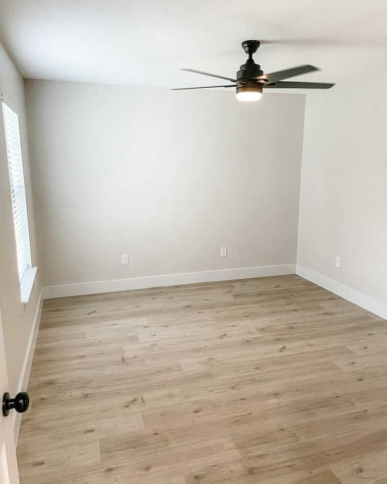 3211 N Central St - Photo 7 of 8