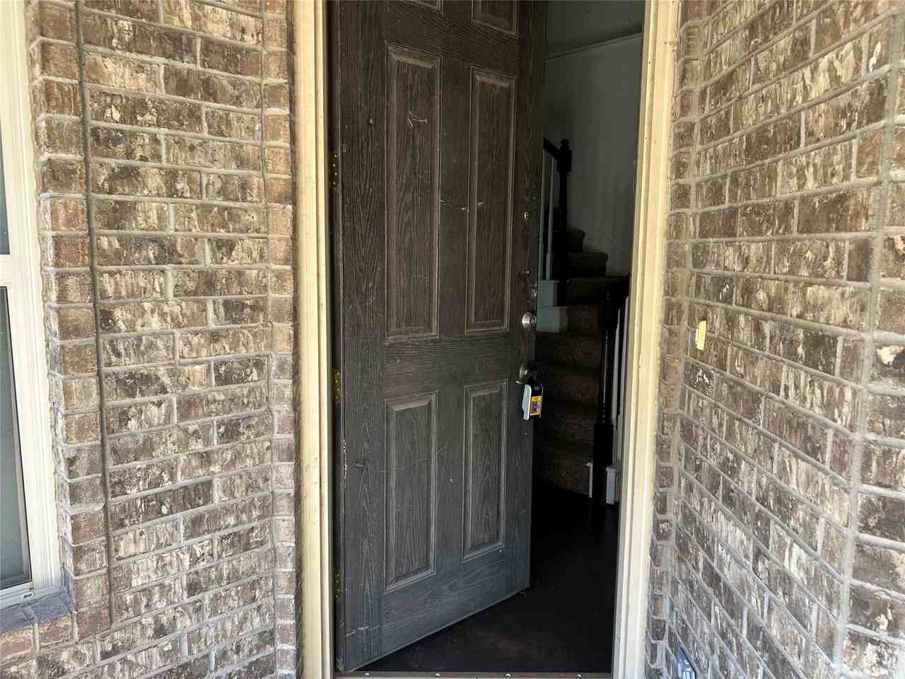 12045 Walden Wood Dr - Photo 5 of 35