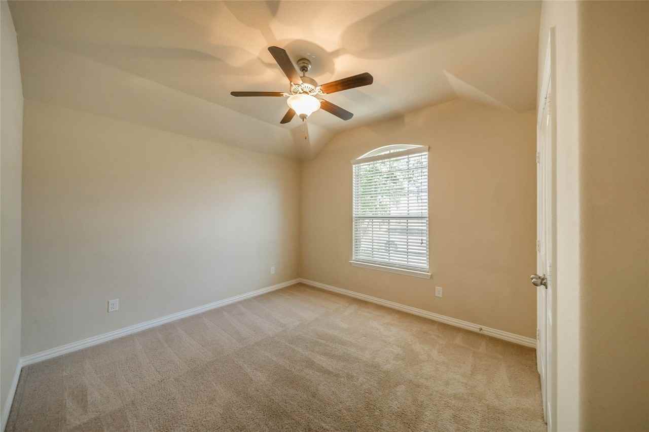 16704 Spence Park Ln - Photo 3 of 37