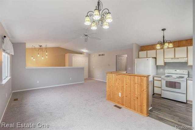 9527 Greenfield Ct - Photo 2 of 16