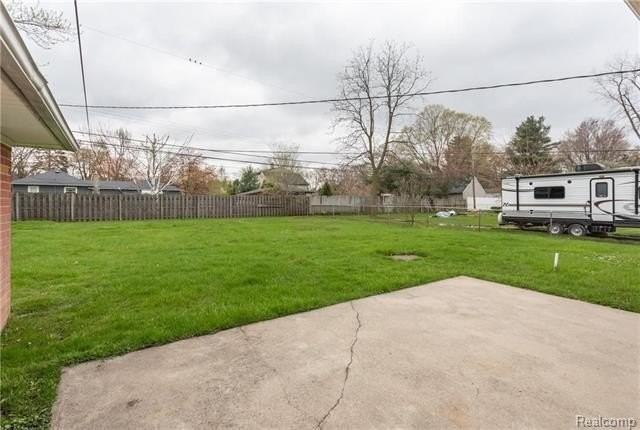 31733 Kathryn St - Photo 4 of 22