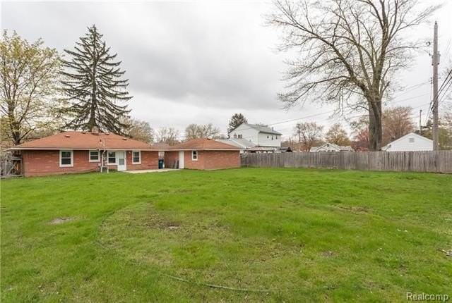 31733 Kathryn St - Photo 5 of 22
