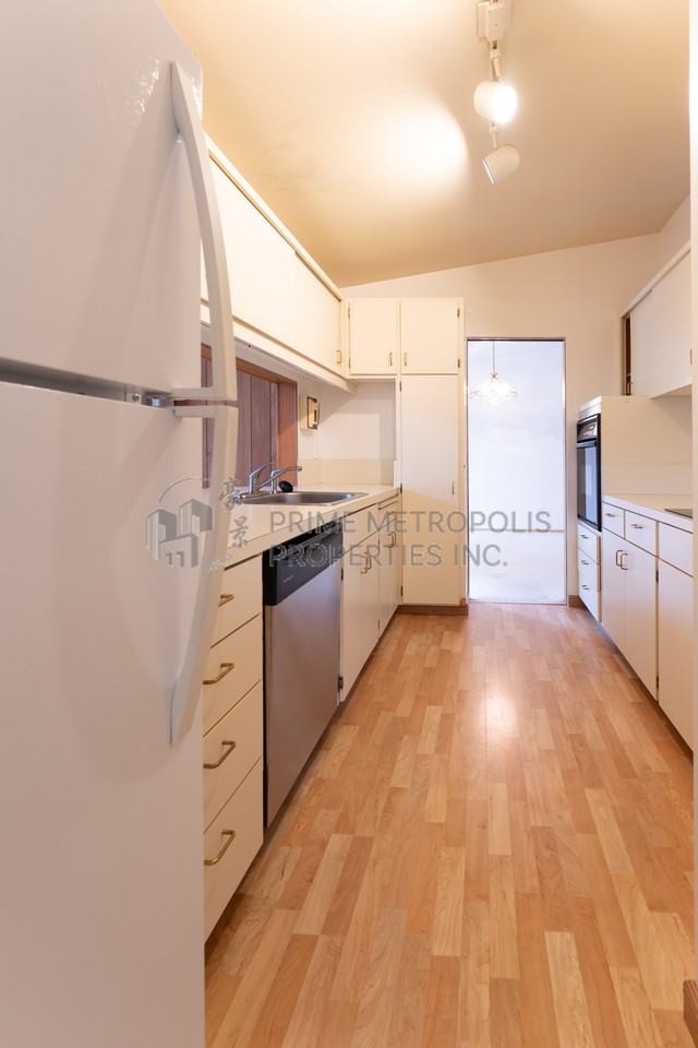 13305 Se 42nd St #1 - Photo 6 of 25