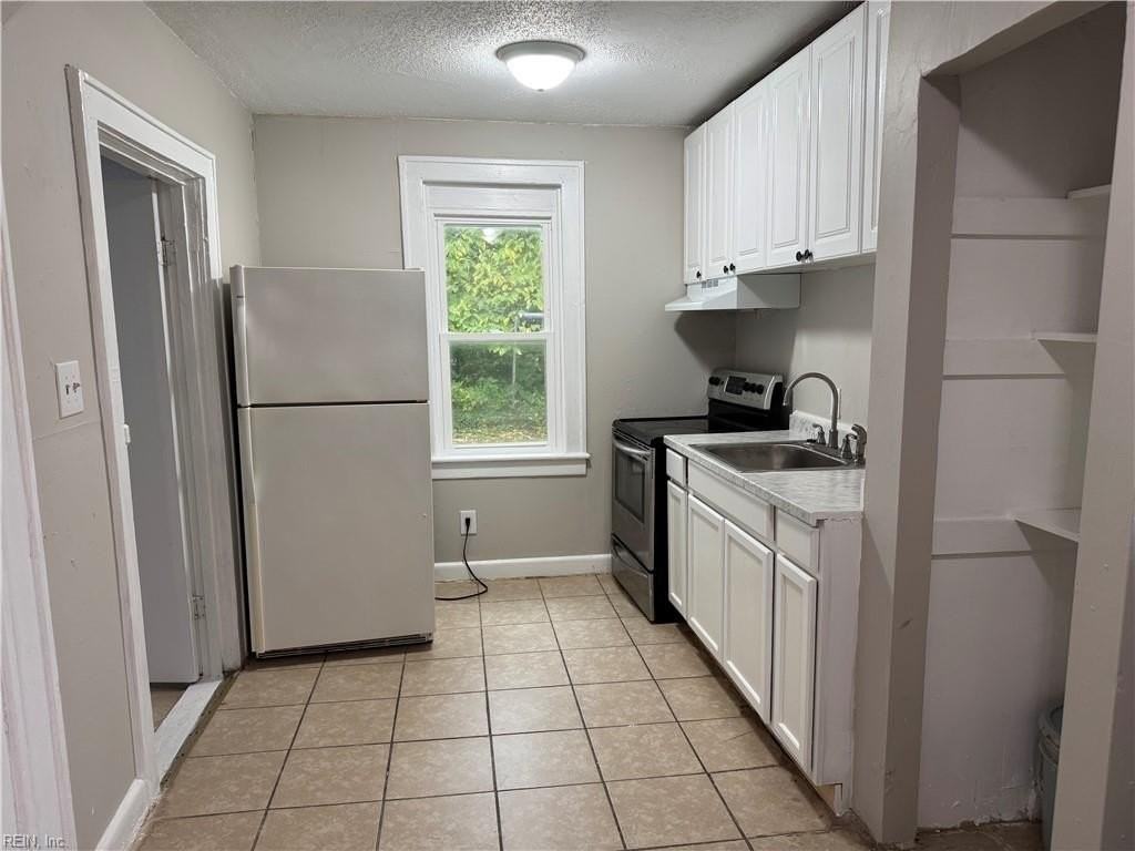 1033 32nd St - Photo 7 of 13