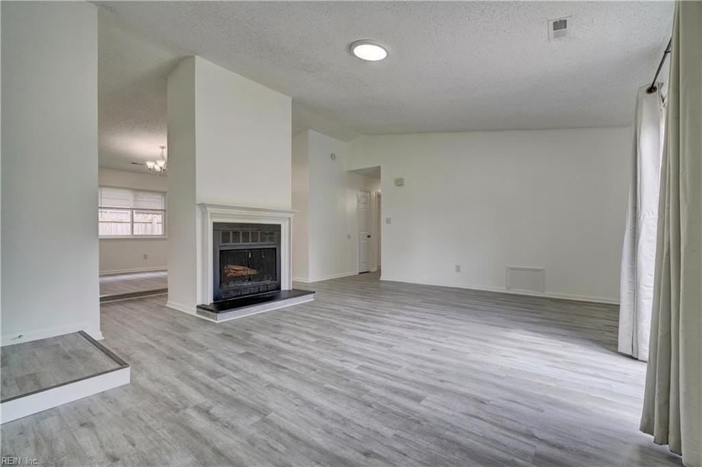 1801 Colleen Ct - Photo 7 of 34