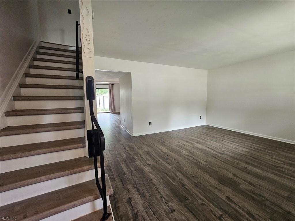 3339 Lakecrest Rd - Photo 4 of 23