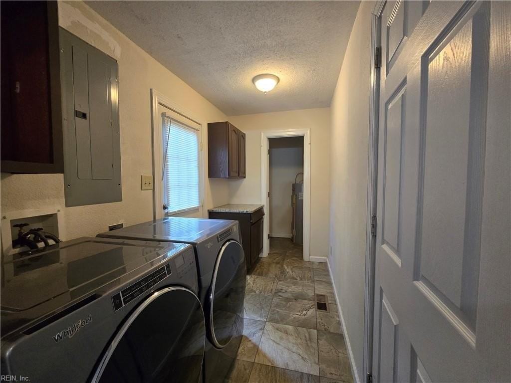 3840 S Plaza Trl - Photo 4 of 19