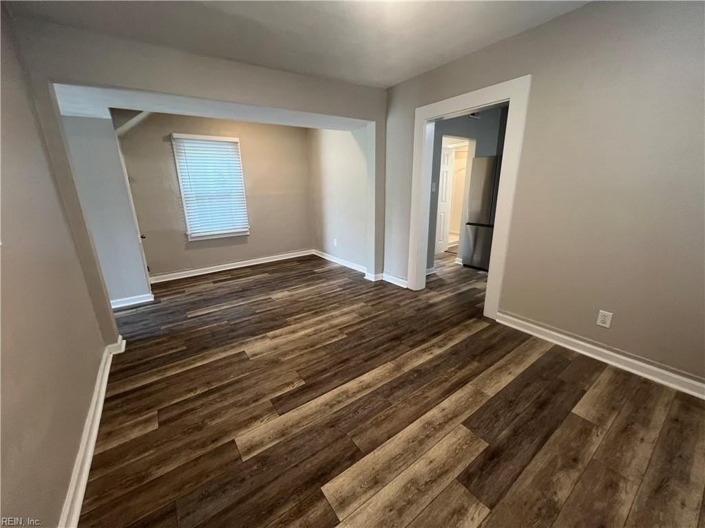 1419 W 27th St - Photo 7 of 23