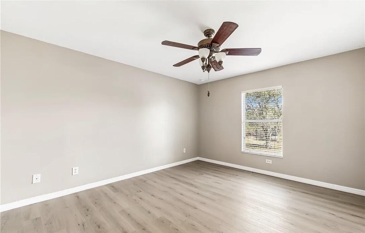 9792 Deerfoot Dr - Photo 3 of 12
