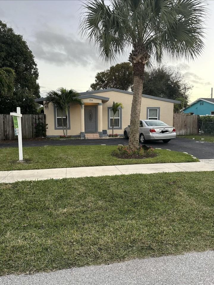 124 Sw 10th Ave