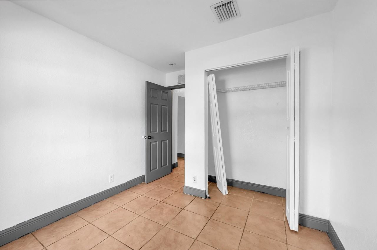 124 Sw 10th Ave - Photo 6 of 17