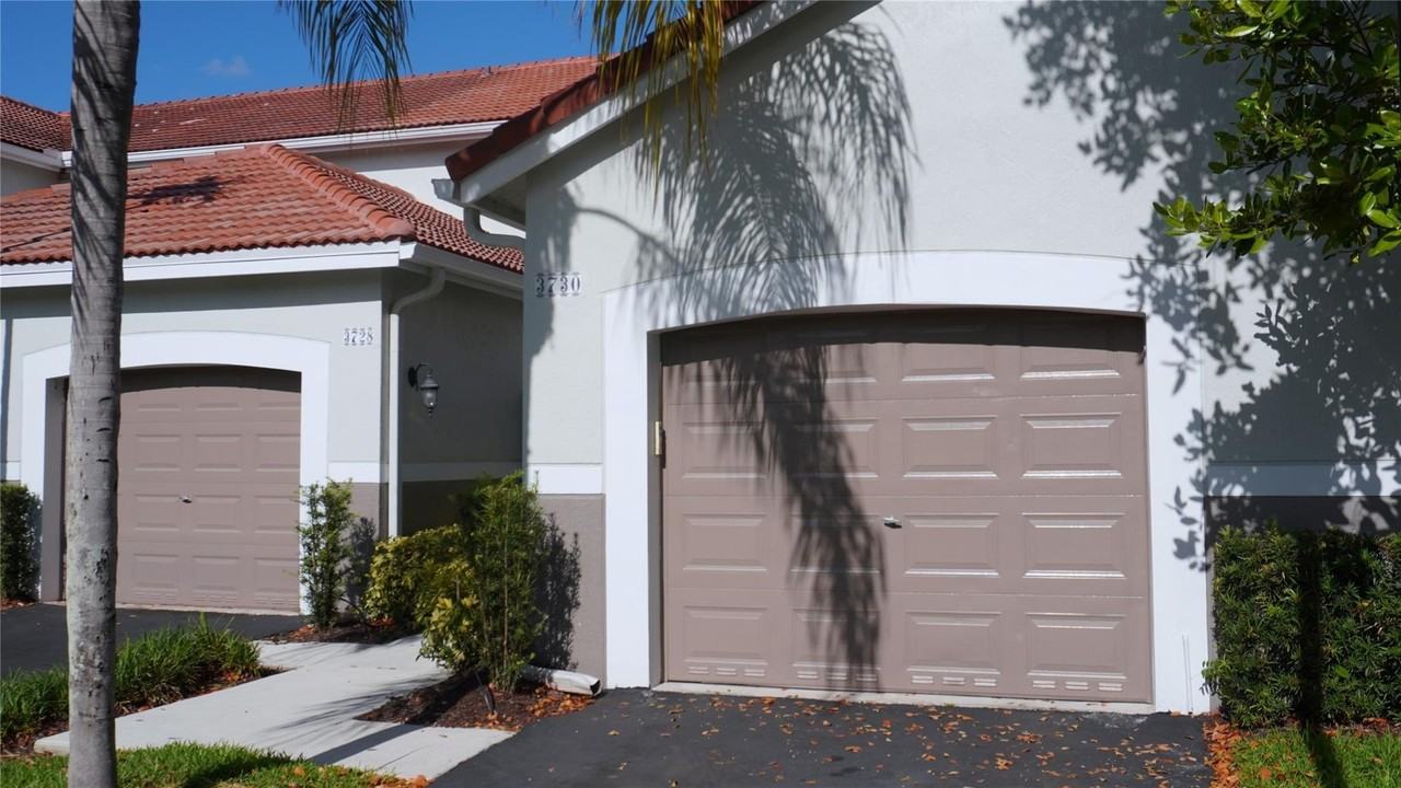 3730 San Simeon Cir - Photo 2 of 43