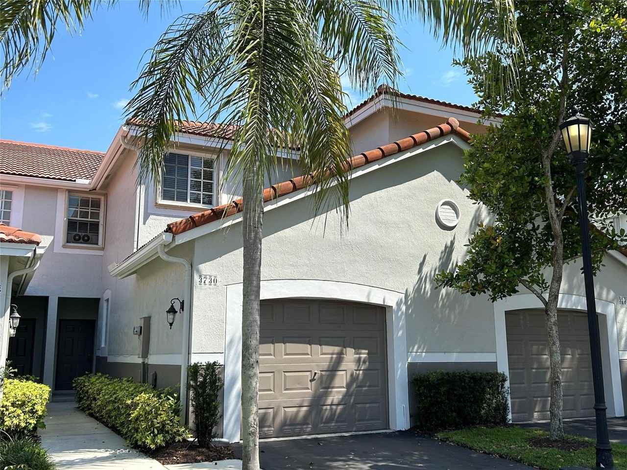 3730 San Simeon Cir - Photo 4 of 43