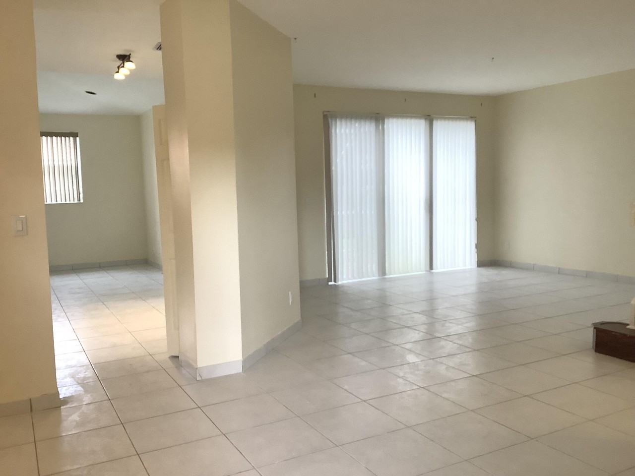 7330 Nw 1st Pl - Photo 6 of 27