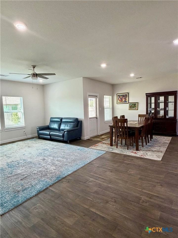 115 Rosa Rd - Photo 3 of 23