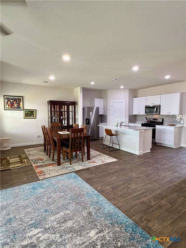 115 Rosa Rd - Photo 4 of 23
