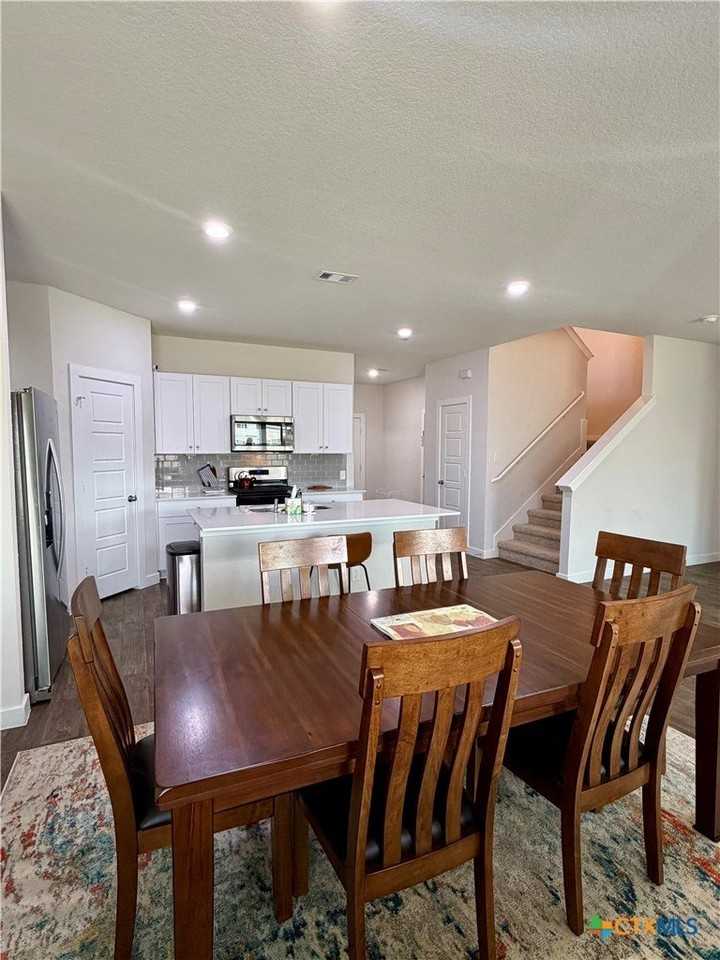 115 Rosa Rd - Photo 5 of 23