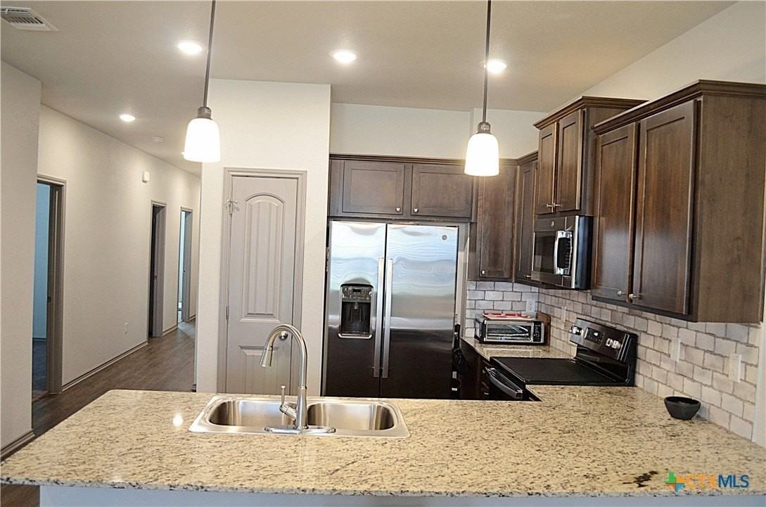 334 Green Valley Dr - Photo 6 of 26