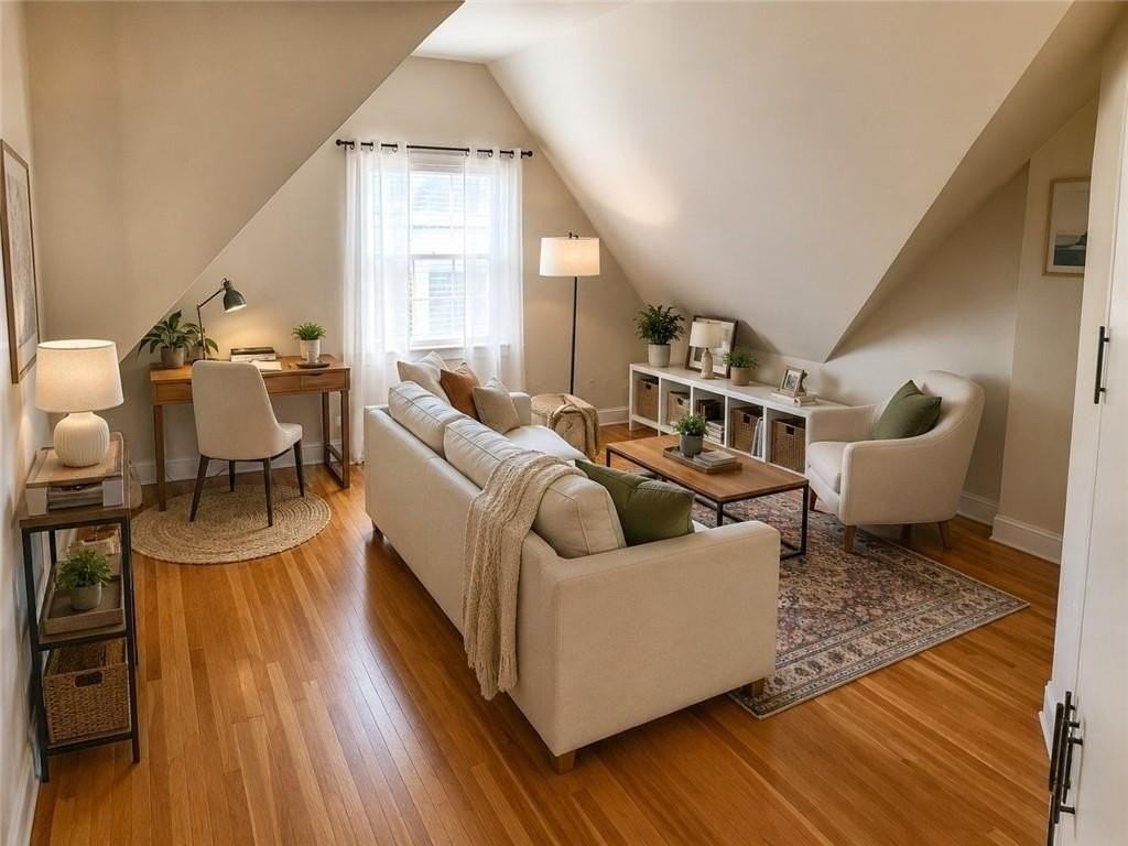 264 Bowen St #3E - Photo 3 of 10