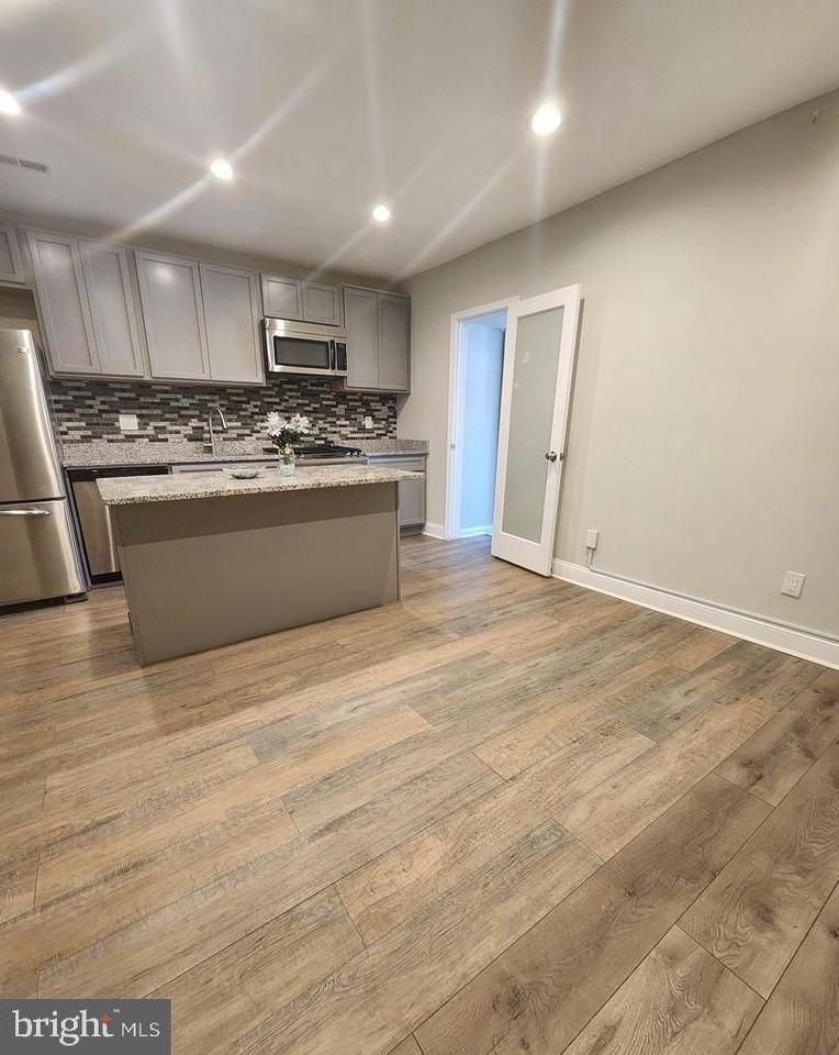 4013 7th St Ne - Photo 3 of 12